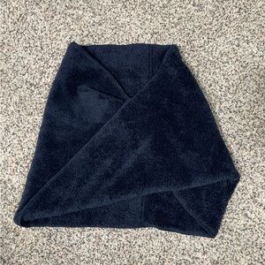 Oiselle cat lady scarf